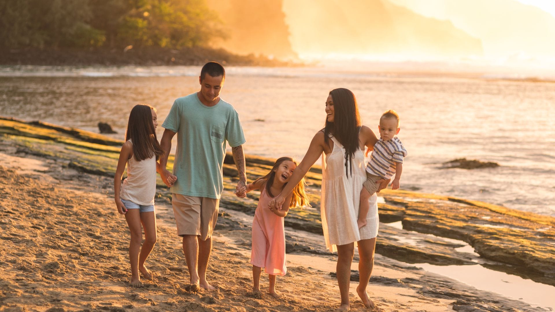 Best-Beaches-in-Oahu-for-Families-Ultimate-Vacation-Guide